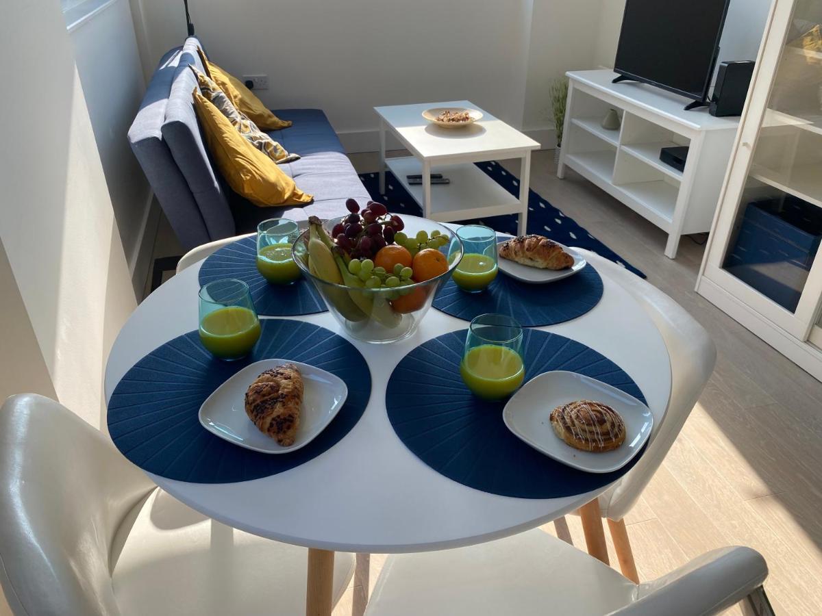 Central Location, Parking, Wi-Fi, Modern Apartment Μίλτον Κέινς Εξωτερικό φωτογραφία